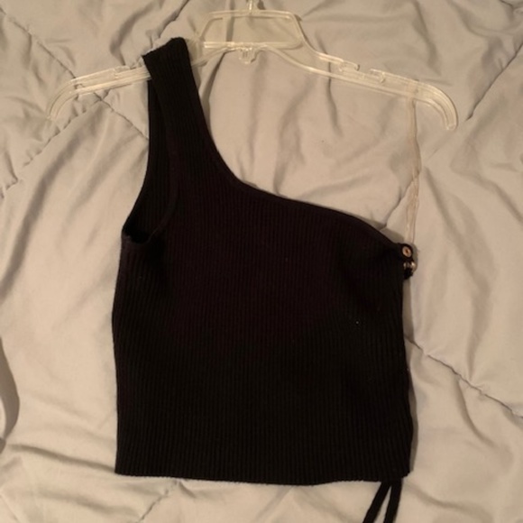 Jella C. Off Shoulder Lace Up Crop Top - Picture 5 of 6